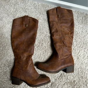 Brown suede tall boots with small chunk heel